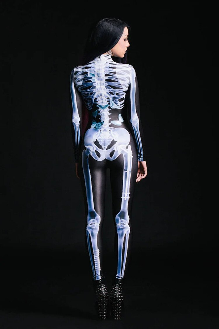 Modell i kult unisex Halloween skelett bodysuit. Allsidig festkostyme for maskerade og feiringer.