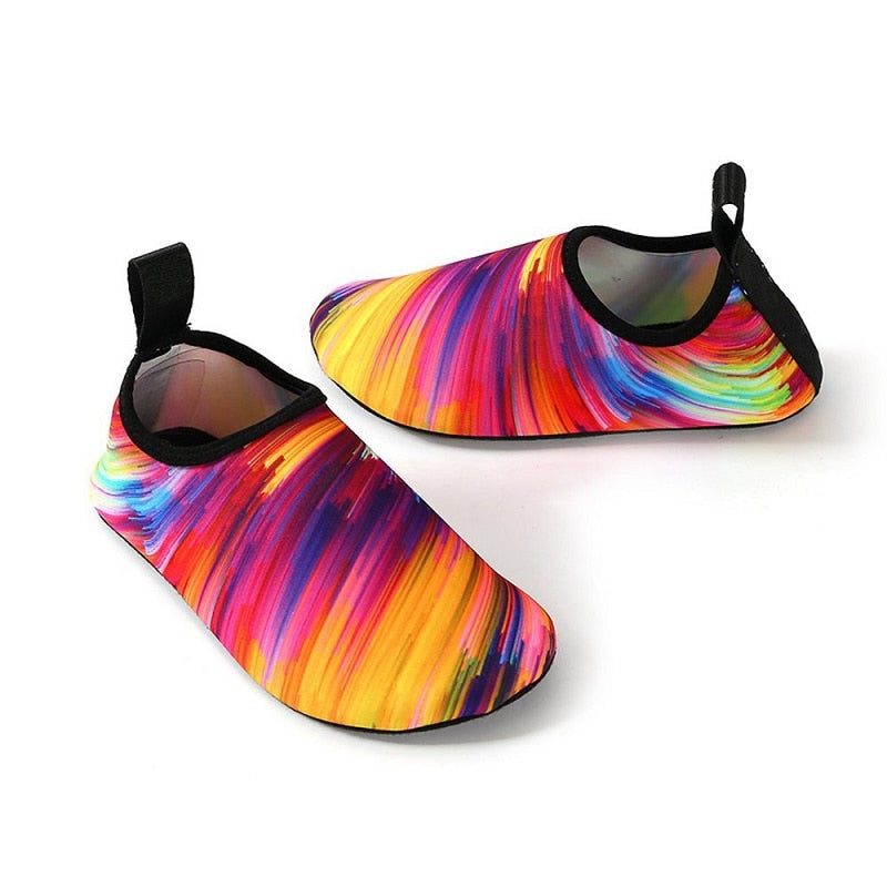 Sklisikre vannsokker, unisex design. Ideelle for beskyttelse på strand, svømming og vannsport.