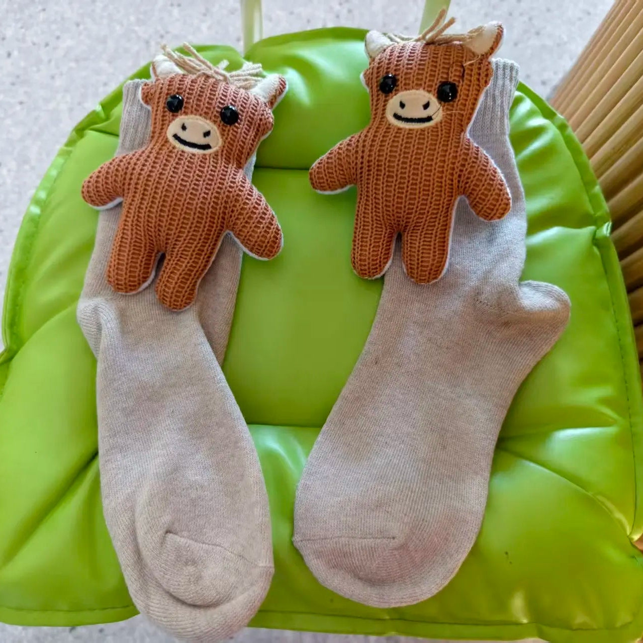 Komfortable dyresokker med lekent 3D-design. Unisex, varme og sklisikre for innendørs bruk.