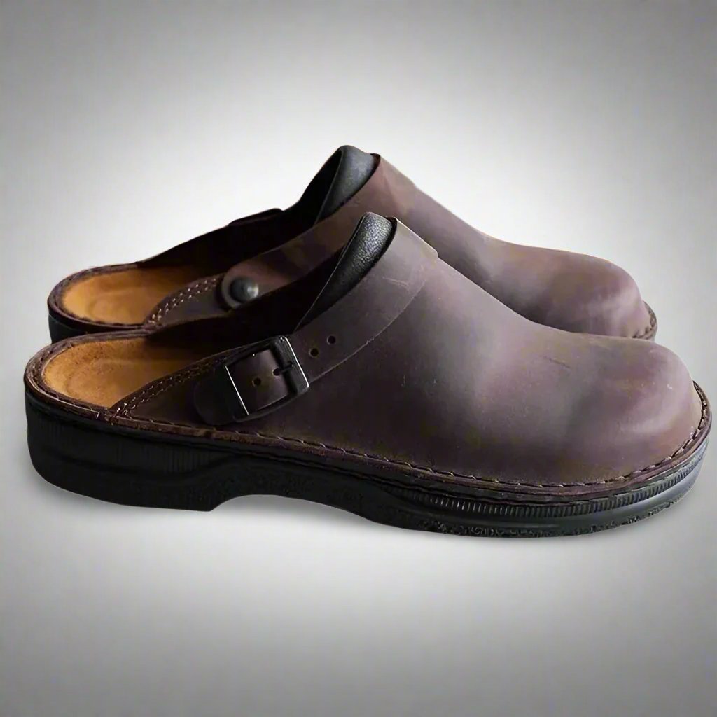 Moderne unisex klomper, allsidige komfortsko med slip-on design og justerbar spenne for enkel bruk.