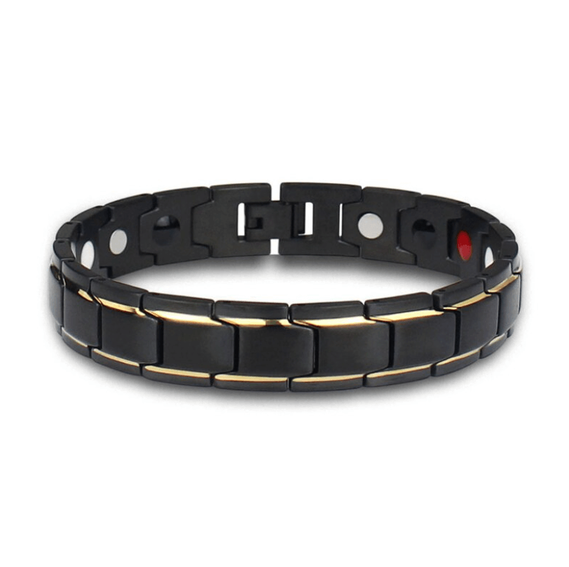 Nærbilde av unisex magnetisk armbånd i børstet rustfritt stål. Moderne, justerbart smykke for stil.