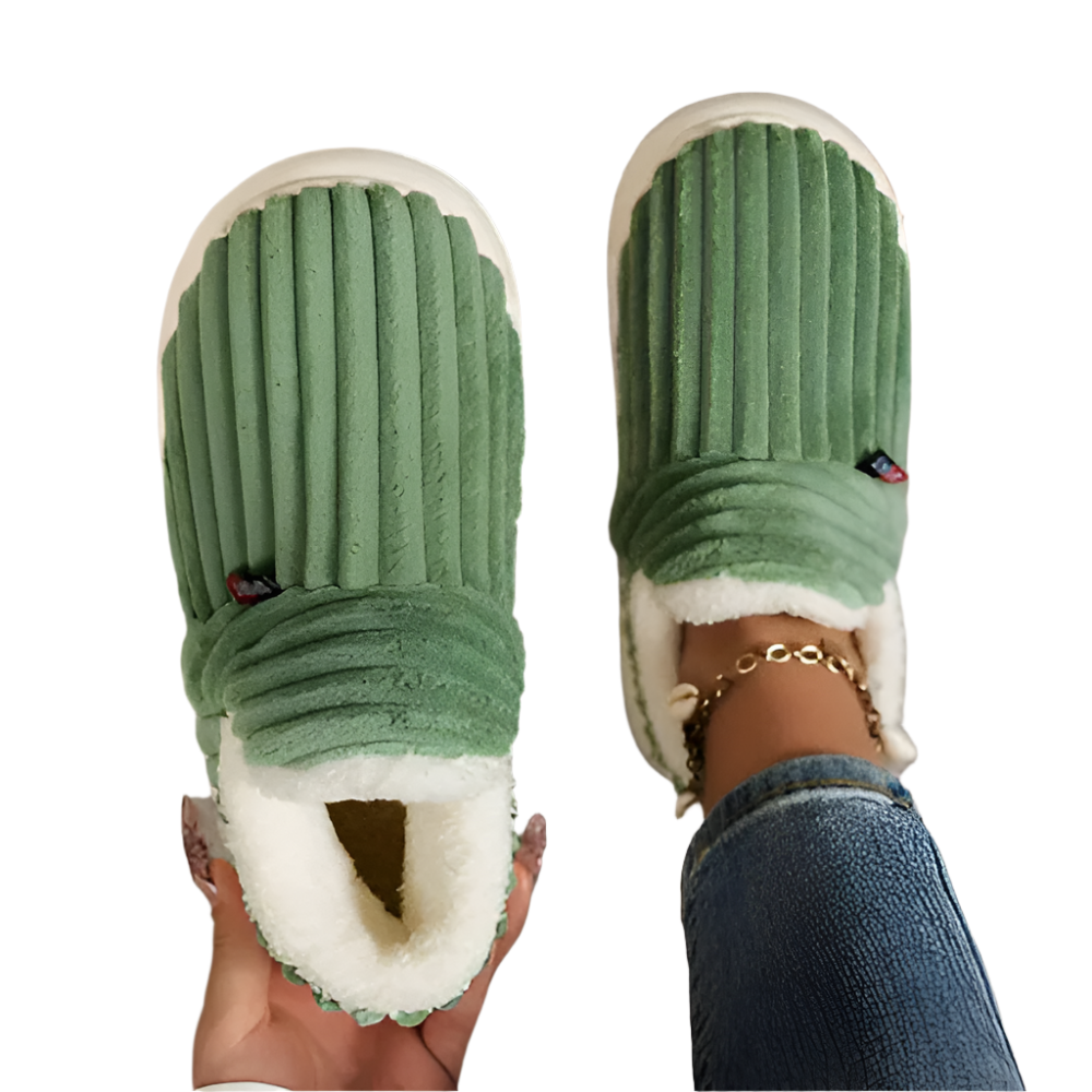 Unisex plysjtøfler, myke og komfortable, perfekt for varme føtter innendørs.