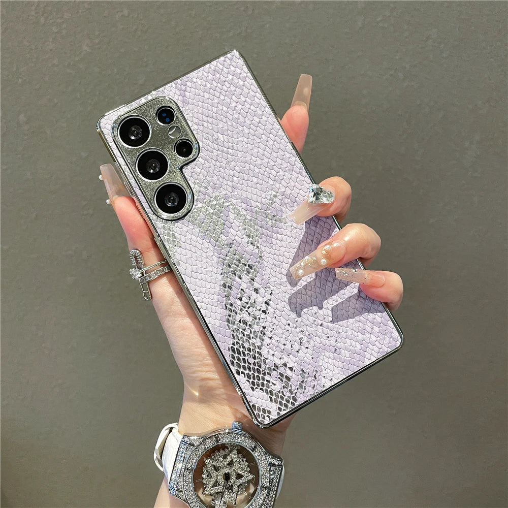 Unisex slangeskinn telefondeksel for Samsung Galaxy S25 Ultra. Stilfullt og beskyttende mobilbeskyttelse.