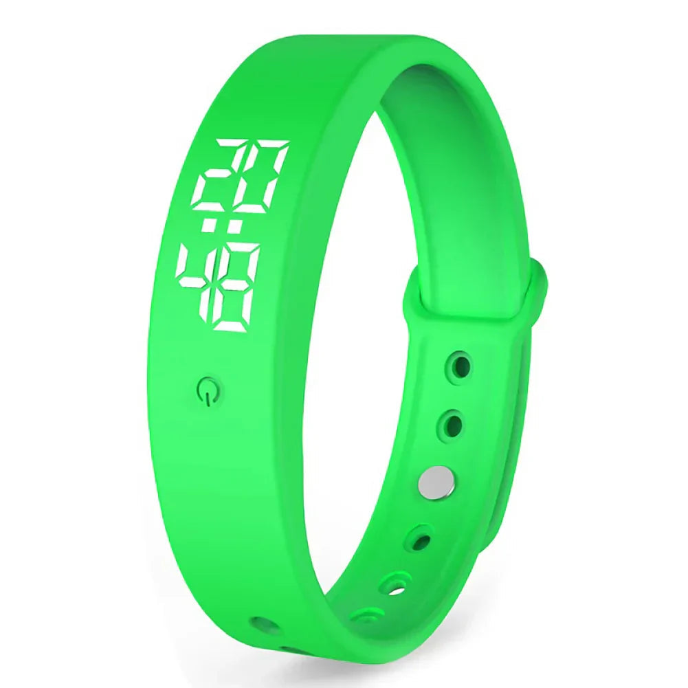 Robust digital smartklokke med vibrasjonsalarm og vanntett design, perfekt for aktivitet og hverdagsbruk.