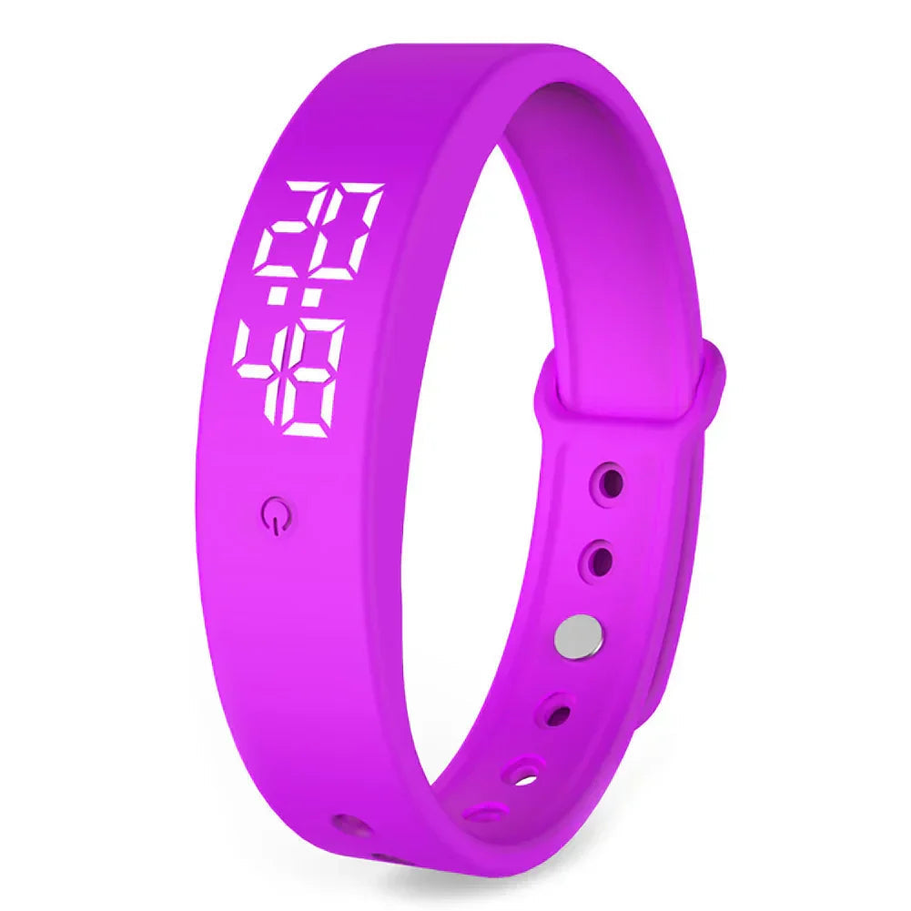 Unisex aktivitetsmåler med klar digital skjerm, vanntett design og pulsmåling for helseoversikt.