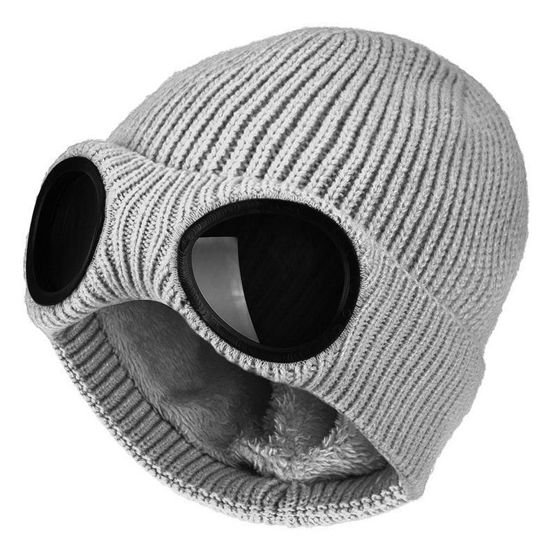 Stilig unisex beanie med integrerte skibriller; praktisk og varm brillelue for vintermote og utendørs bruk.