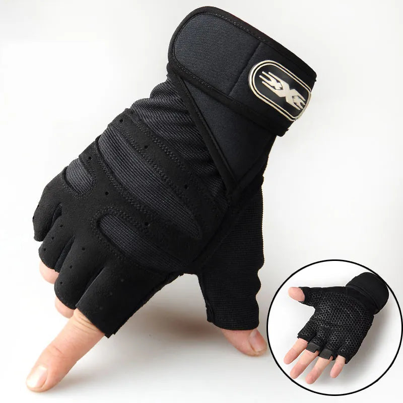 Unisex treningshansker med anti-skli grep og håndleddsstøtte for sikker styrketrening.