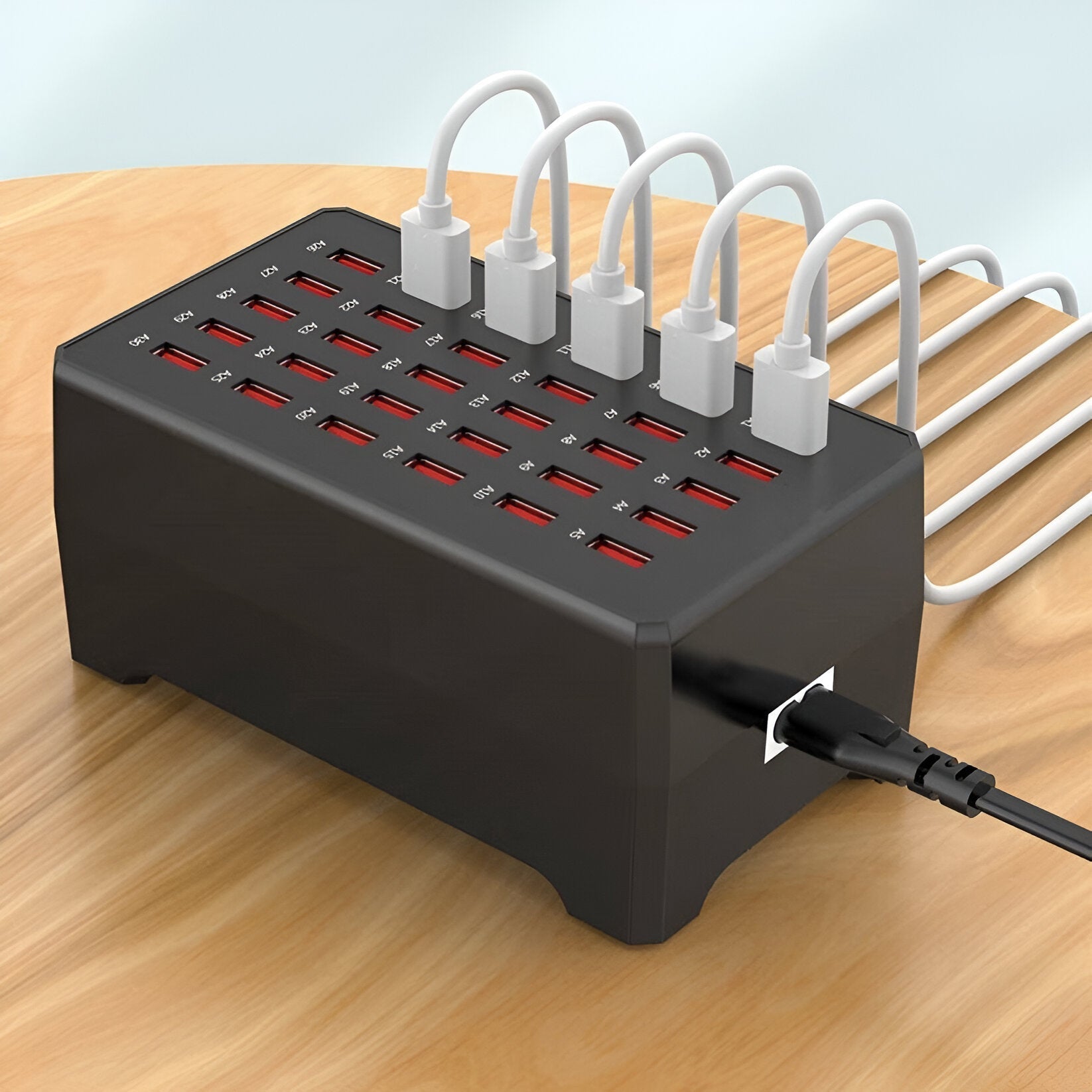 Kompakt 30-porters USB-flerlader i svart, for effektiv enhetslading