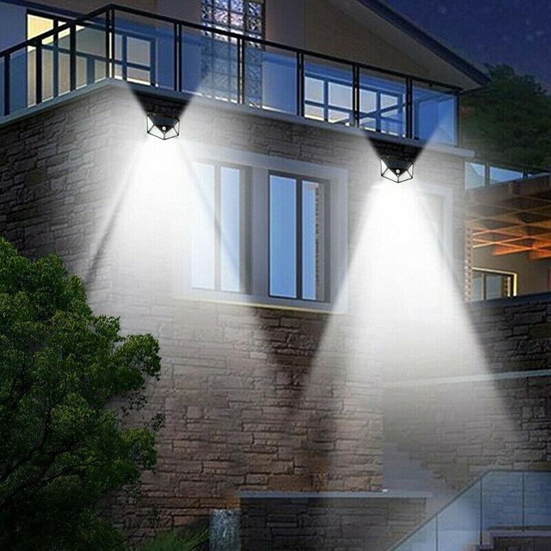 Vanntett utendørs LED-lampe med solcelledrift og bevegelsessensor, perfekt for hagebelysning.