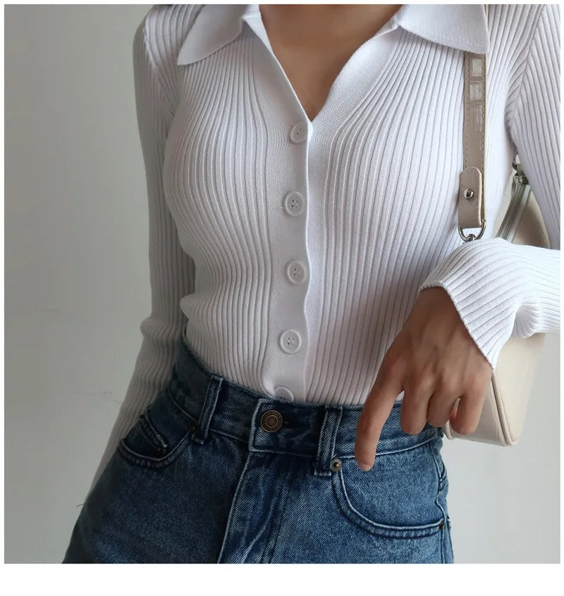 Åpen v-hals cardigan i burgunder, enkel å style over enhver topp.