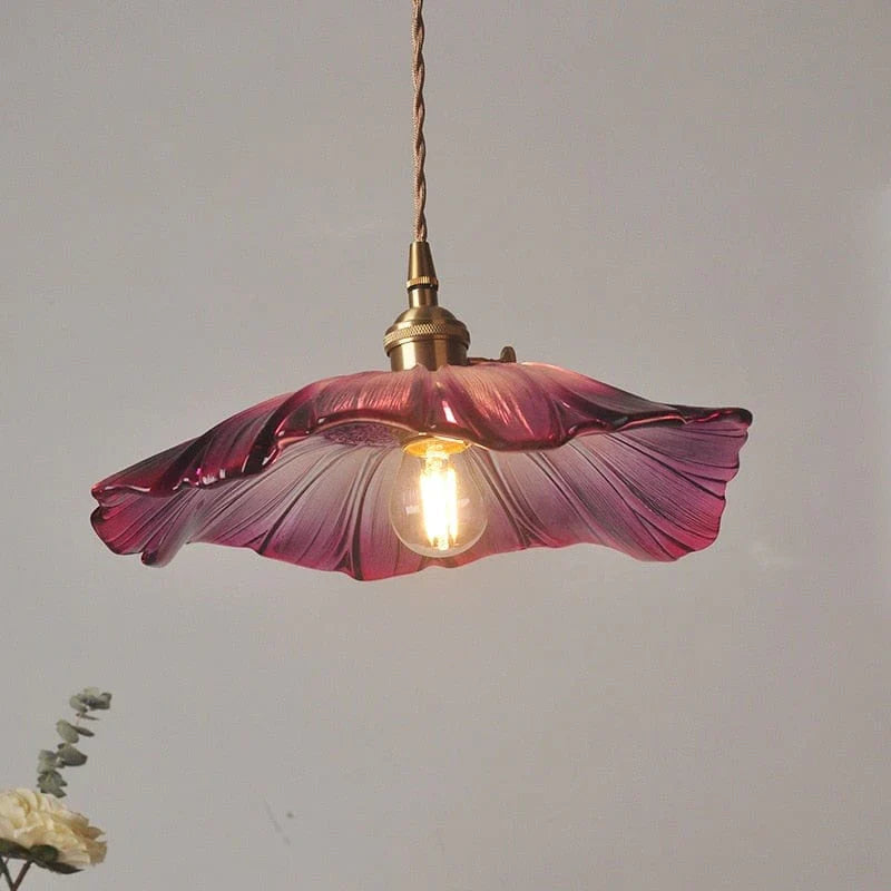 Designerlampe i retrostil: stemningsfull lotusglasslampe ideell for stue, soverom og atmosfære.