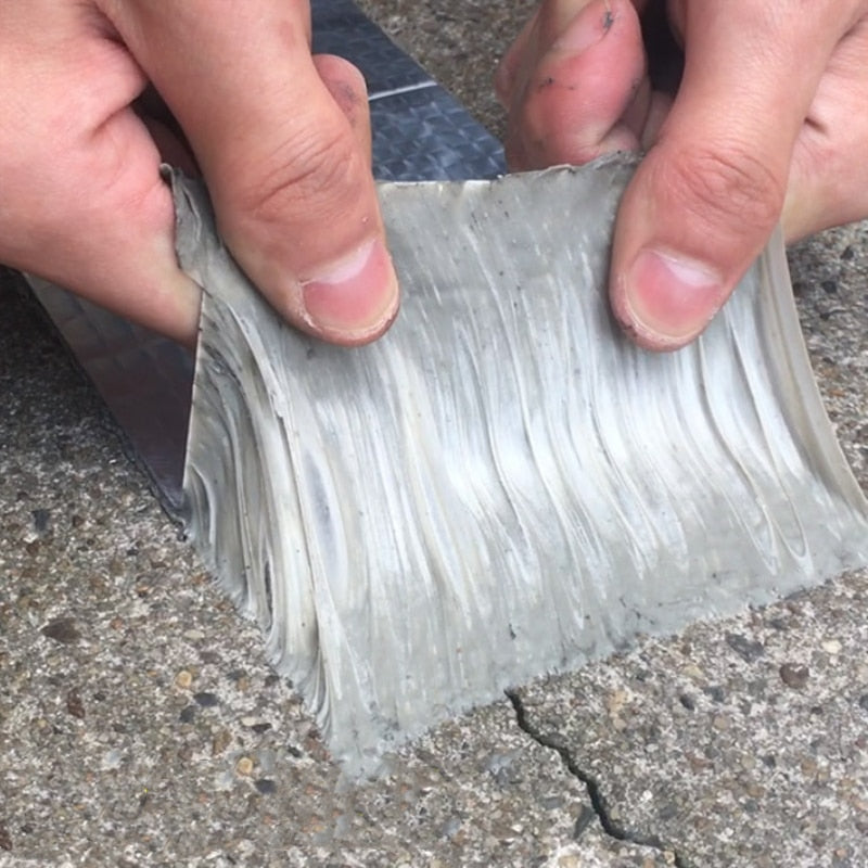 Aluminiumstape som forsegler lekkasjer på tak, rør og vegger. Vanntett og brannsikker reparasjonstape.