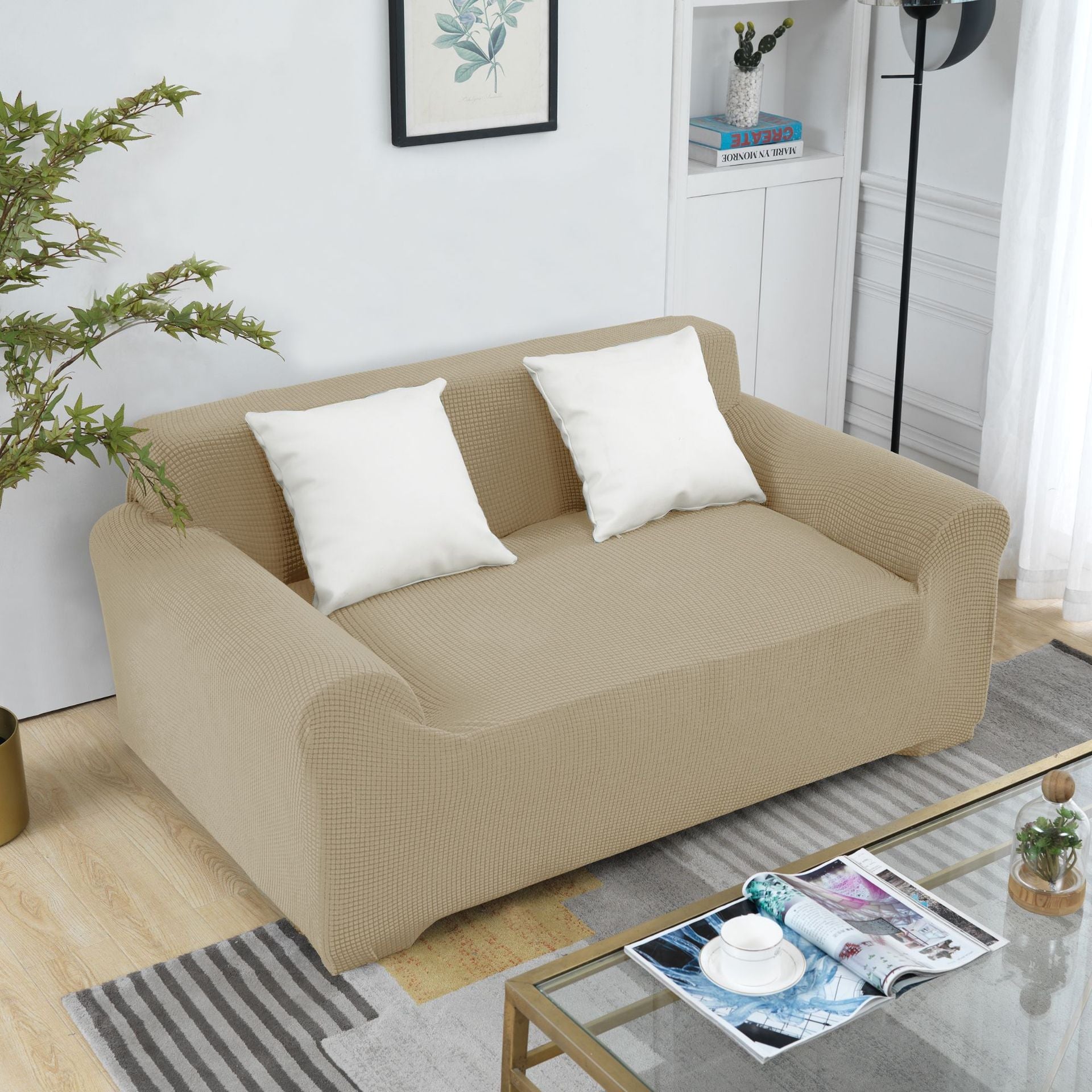 Elastisk vanntett sofatrekk i blått, designet for en perfekt passform. Solid møbelbeskyttelse og stilig fornyelse.