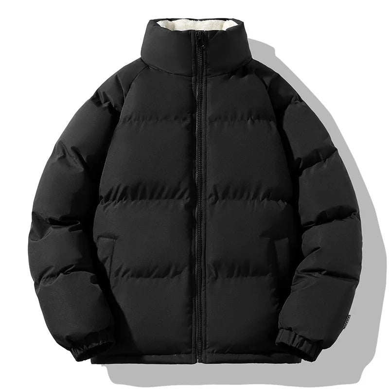 Elegant herrejakke med ren, ensfarget stil og høy krage, en varm glidelåsjakke for den moderne mann.