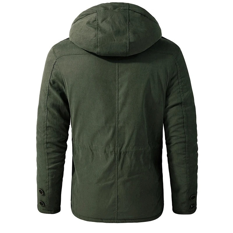 Khaki menns varm vinterjakke, en komfortabel og vindtett parkas for utendørsaktiviteter. Stilig og funksjonell.