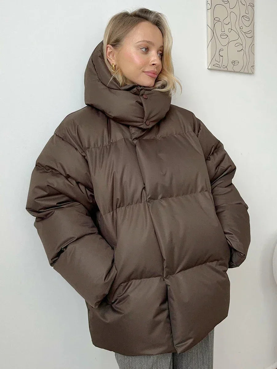 Stilren og funksjonell damejakke, perfekt for norsk vinter. En trendy og varm hverdagsjakke.