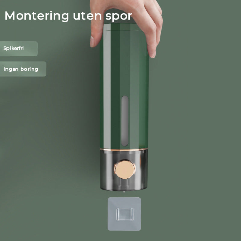 Praktisk veggmontert såpedispenser for effektiv oppbevaring av såpe og sjampo på badet.