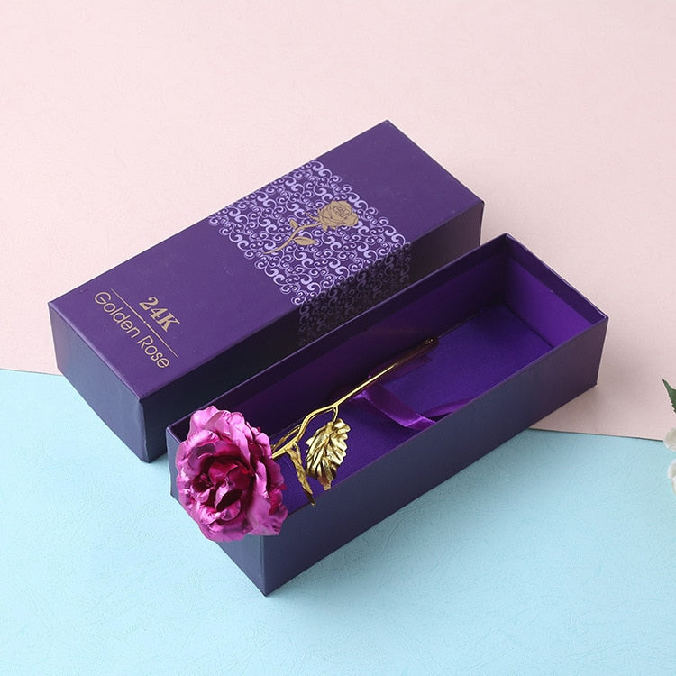 Forgylt rose i gaveeske, ideell for morsdag og jubileum
