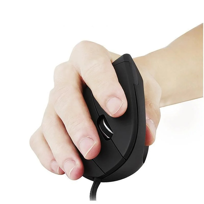 Vertikal ergonomisk datamus for komfortabel PC-bruk, reduserer håndleddsbelastning. USB-tilkobling.
