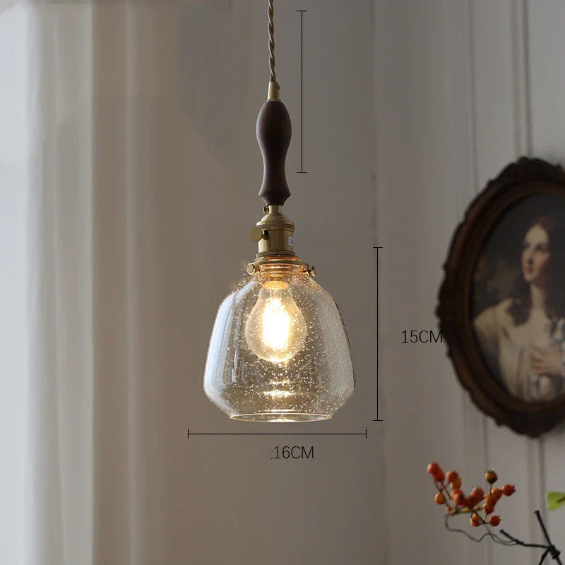 Design hengelampe med antikk finish, passer til mange stiler. En E27 dekorativ belysning.