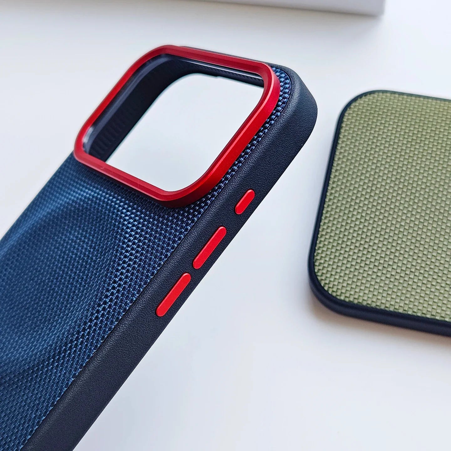 Elegant skinn mobilutstyr: vintage telefondeksel for iPhone 17 med beskyttelse.