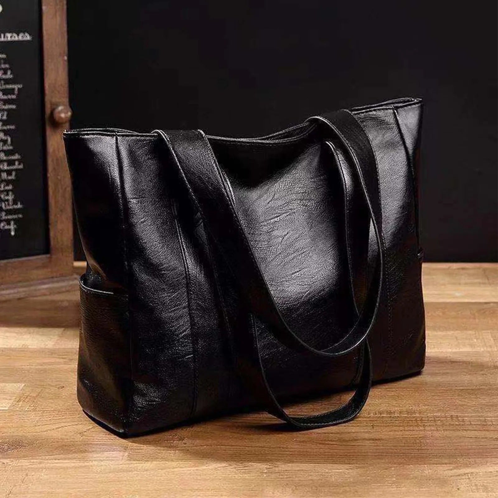 Kaffebrun vintage dameveske. Stilren skulderveske med stor kapasitet, elegant tilbehør for kvinner.