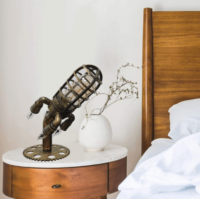 Unik rakettlampe i steampunk design, vintage bordlampe, perfekt som gave.