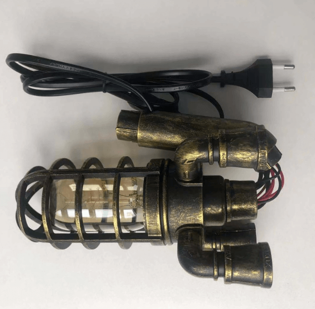 Rakettlampe i industriell stil, steampunk bordlampe, retro LED-lampe.