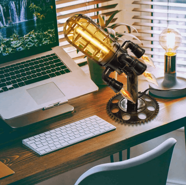 Industriell rakettlampe med LED, perfekt som nattlampe og dekorlampe.